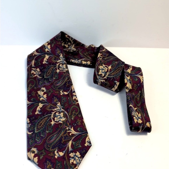 Regiments Ltd. Tie Necktie Silk Handmade in Dominican Republic Paisley Vintage - Picture 3 of 3
